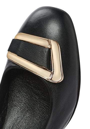 Туфли с высоким носом