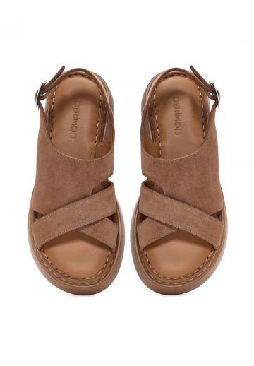 Босоножки на танкетке