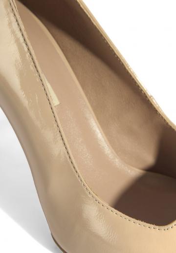 Туфли на высоком каблуке