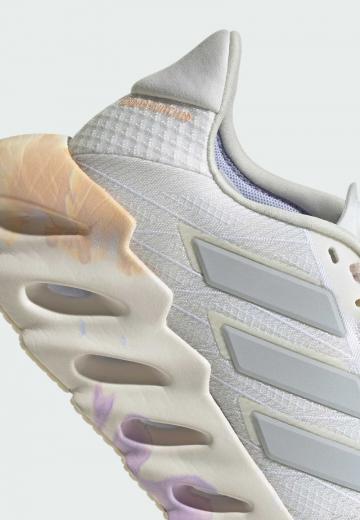 Беговые кроссовки