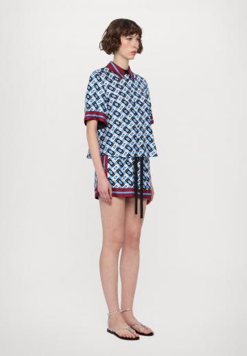 Атласная блузка