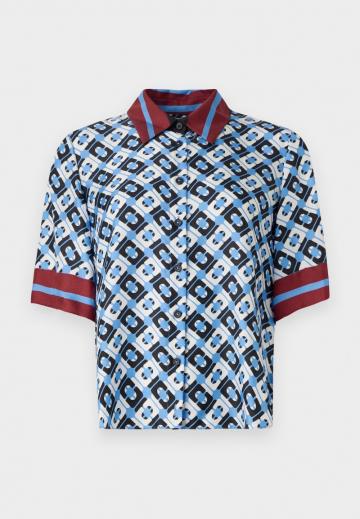 Атласная блузка