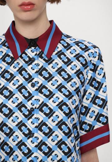 Атласная блузка