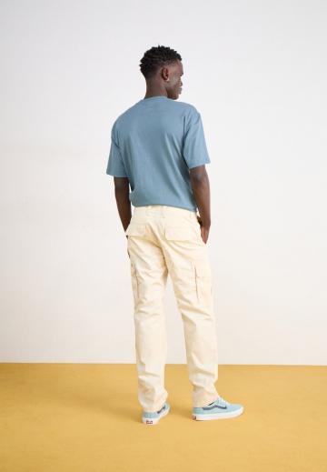 Брюки с накладными карманами