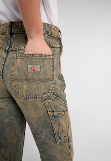 Прямые джинсы