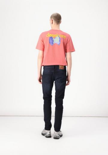 Узкие джинсы