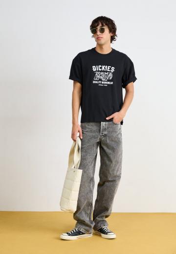 Прямые джинсы