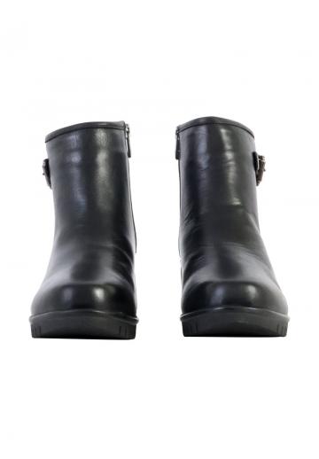 Сапожки на танкетке