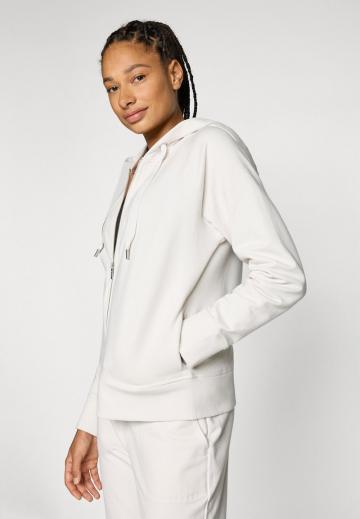 Спортивная толстовка