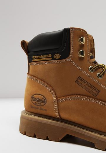 Ботинки на шнуровке