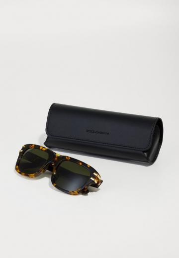 Солнечные очки