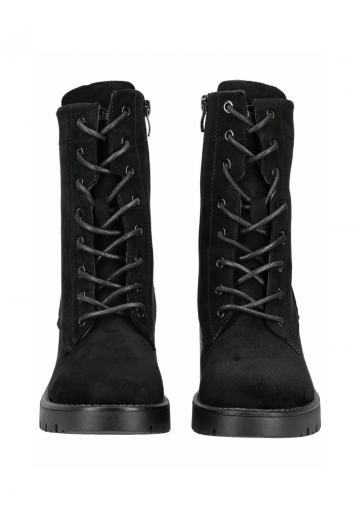 Ботинки на шнуровке