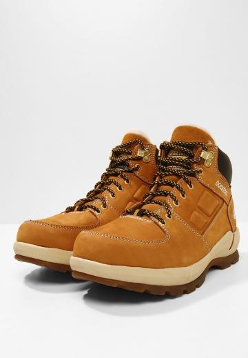 Зимние ботинки