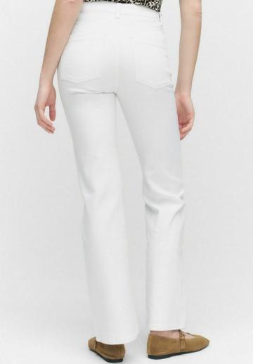 Клешеные джинсы