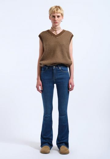 Клешеные брюки