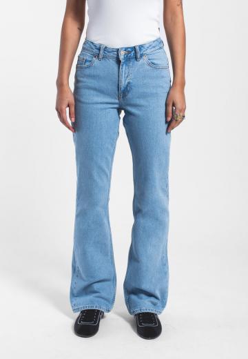 Клешеные брюки