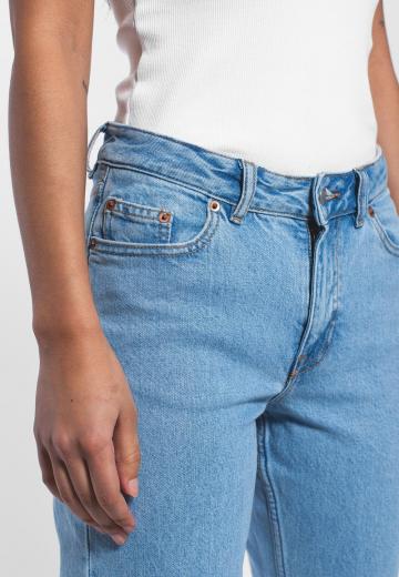 Клешеные брюки