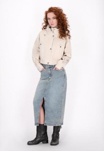 Куртка с накладнымит карманами