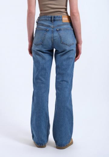 Клешеные брюки