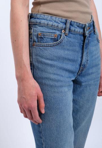 Клешеные брюки