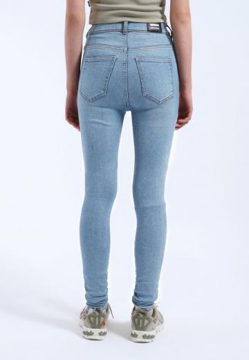 Узкие джинсы