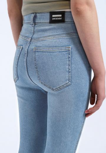 Узкие джинсы