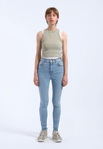 Узкие джинсы