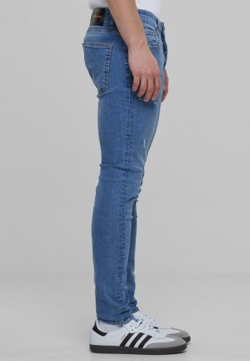 Узкие джинсы