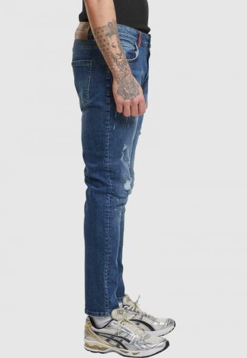 Узкие джинсы