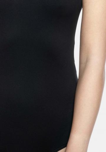 Слитный купальник