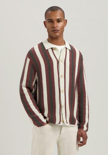 Вязаная кофта