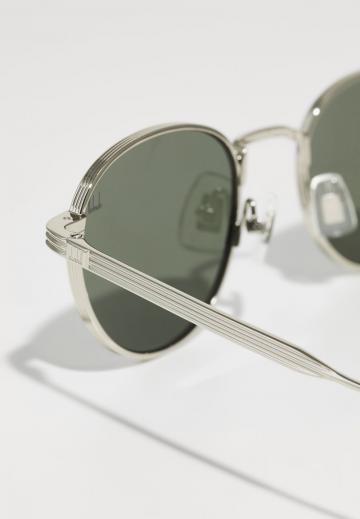 Солнечные очки