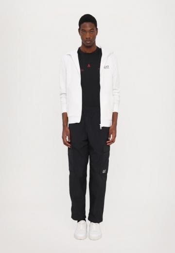 Спортивная кофта