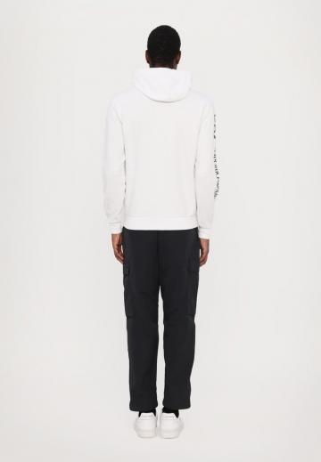 Спортивная кофта