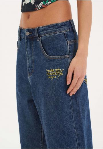 Короткие джинсы