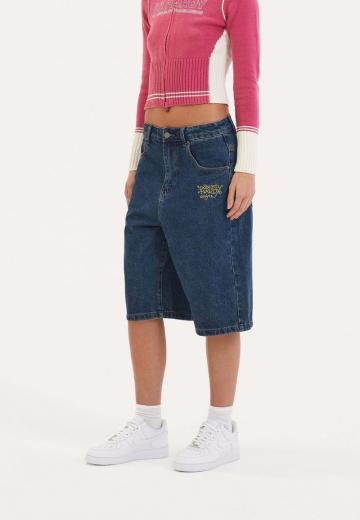 Короткие джинсы