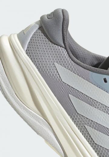 Беговые кроссовки