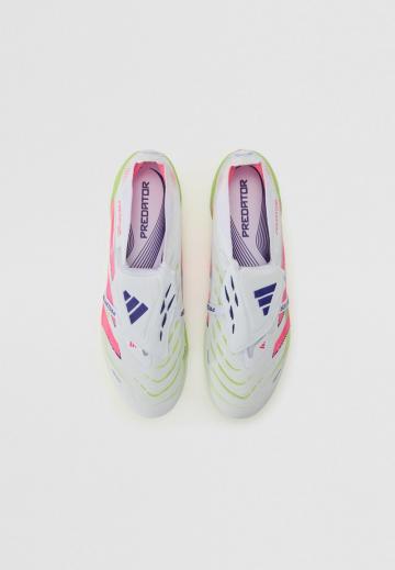 Футбольные бутсы