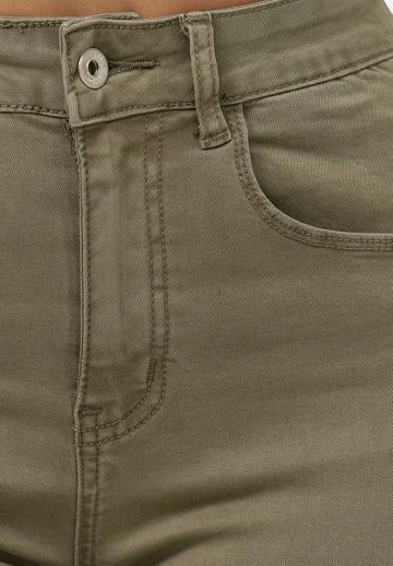 Узкие джинсы