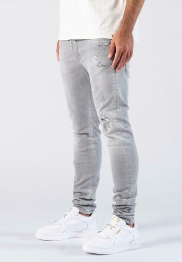 Узкие джинсы