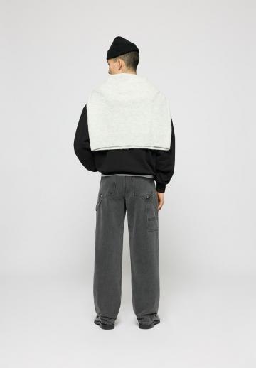 Свободные джинсы