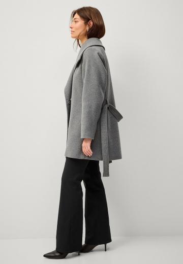 Короткое пальто