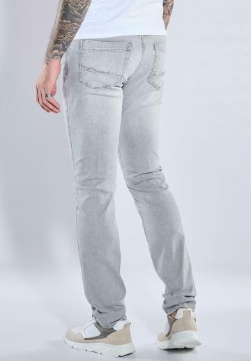 Узкие джинсы