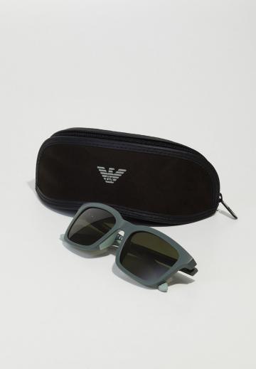 Солнечные очки