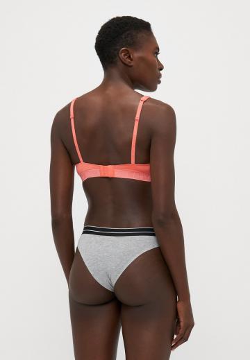 Бюстгальтер без косточек