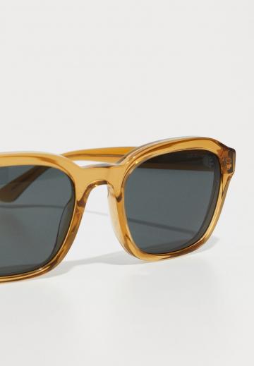 Солнечные очки