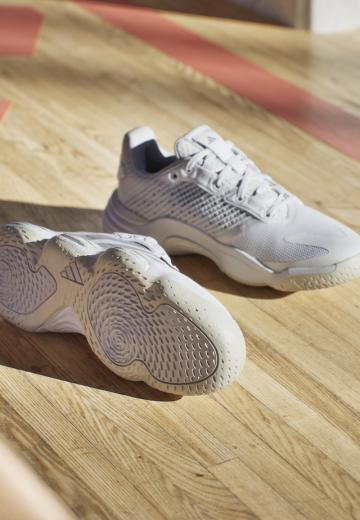 Кроссовки для зала