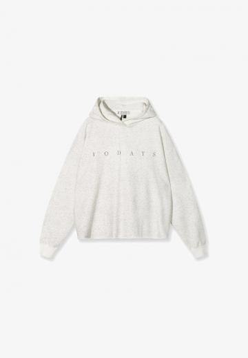 Пуловер с капюшоном