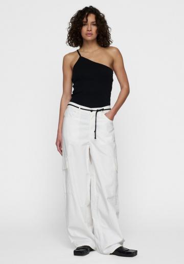 Брюки с накладными карманами