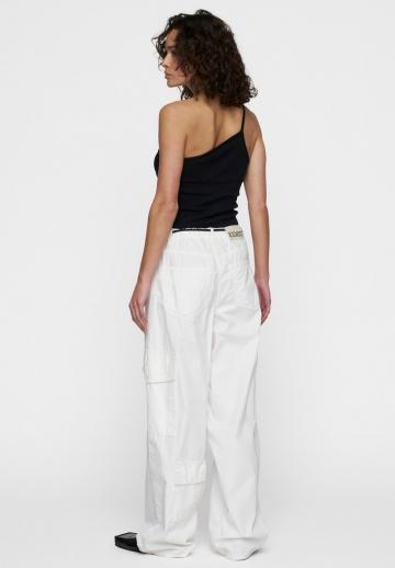 Брюки с накладными карманами